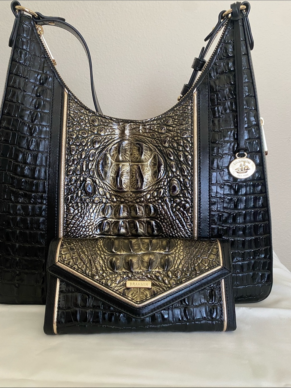 Brahmin Black & Gold Shoulder Bag Tabitha Onyx Sarasota with wallet